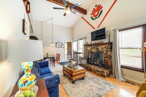 House (3 Bedrooms) | Interior - Hike, Ski & Unwind: Woodsy Beech Mountain Retreat (Banner Elk)