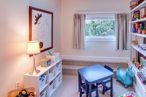Children’s area - Family-friendly Richmond Cottage w/ Private Yard (Richmond)