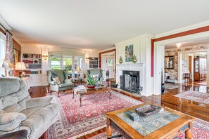House (5 Bedrooms) | Interior - Geneva Vacation Rental w/ Vineyard & Lake Views! (Geneva)