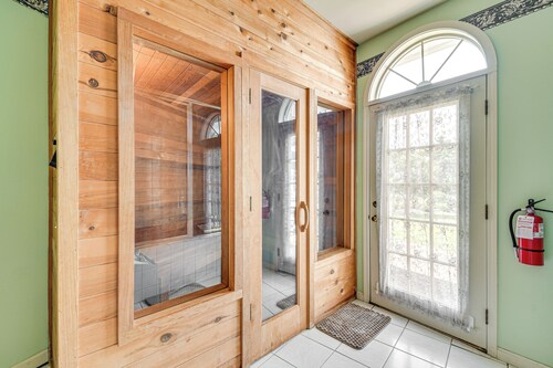 Geneva Vacation Rental w/ Vineyard & Lake Views!