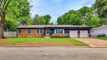 Casa (3 Bedrooms) | Vista frontal de la propiedad