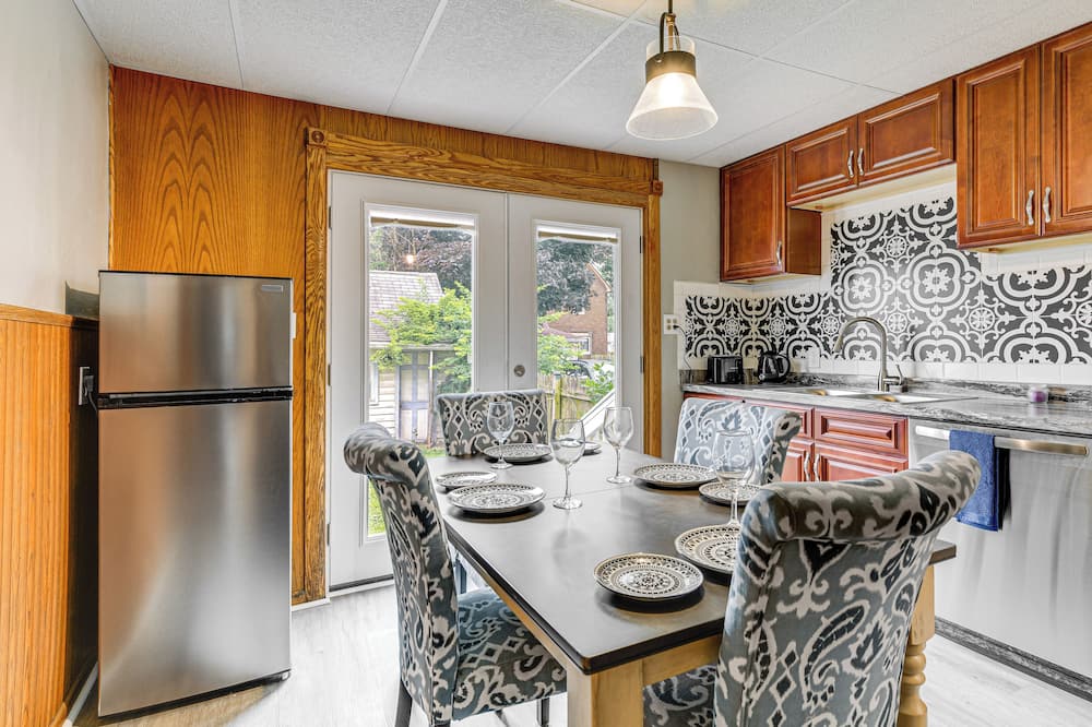 11 Mi to Niagara Falls: North Tonawanda Apartment - Lewiston, NY