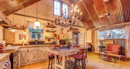 Pet-friendly Wimberley Cabin w/ Fire Pit & Hot Tub