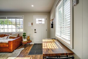 Interior - Year-round Big Bear Retreat < 10 Mi to Lake & Ski! (Big Bear City)