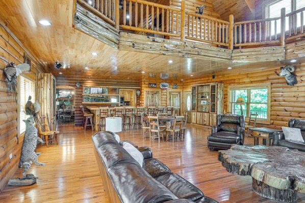 House (3 Bedrooms) | Interior - Rustic Retreat in Hickman on 160 Acres w/ Views! (Hickman)
