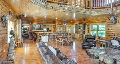 Rustic Retreat in Hickman on 160 Acres w/ Views!