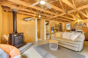 Cottage (2 Bedrooms) | Interior