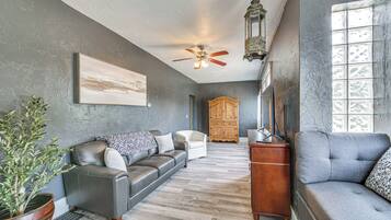 House (2 Bedrooms) | Front of property