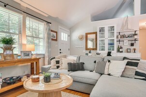Cottage (2 Bedrooms) | Interior