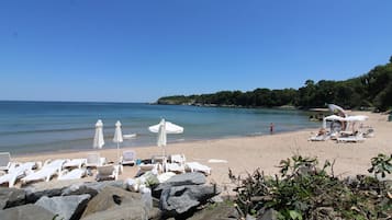 Tæt på stranden