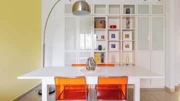 Apartment, Balkon | Wohnbereich