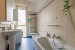 Apartment, Balcony | Bathroom - Casa Limone by Wonderful Italy (Bologna)