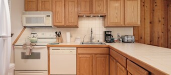 Ground floor 2 bedroom with clubhouse