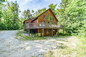 Exterior - Chalet just 3 miles from Sunday River! (Bethel)
