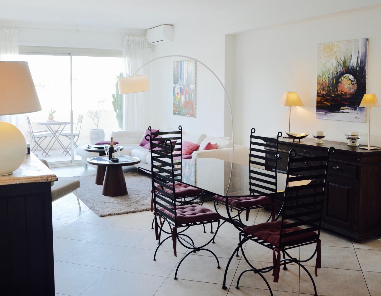 リビング エリア