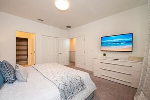 4 bedrooms, desk, iron/ironing board, WiFi