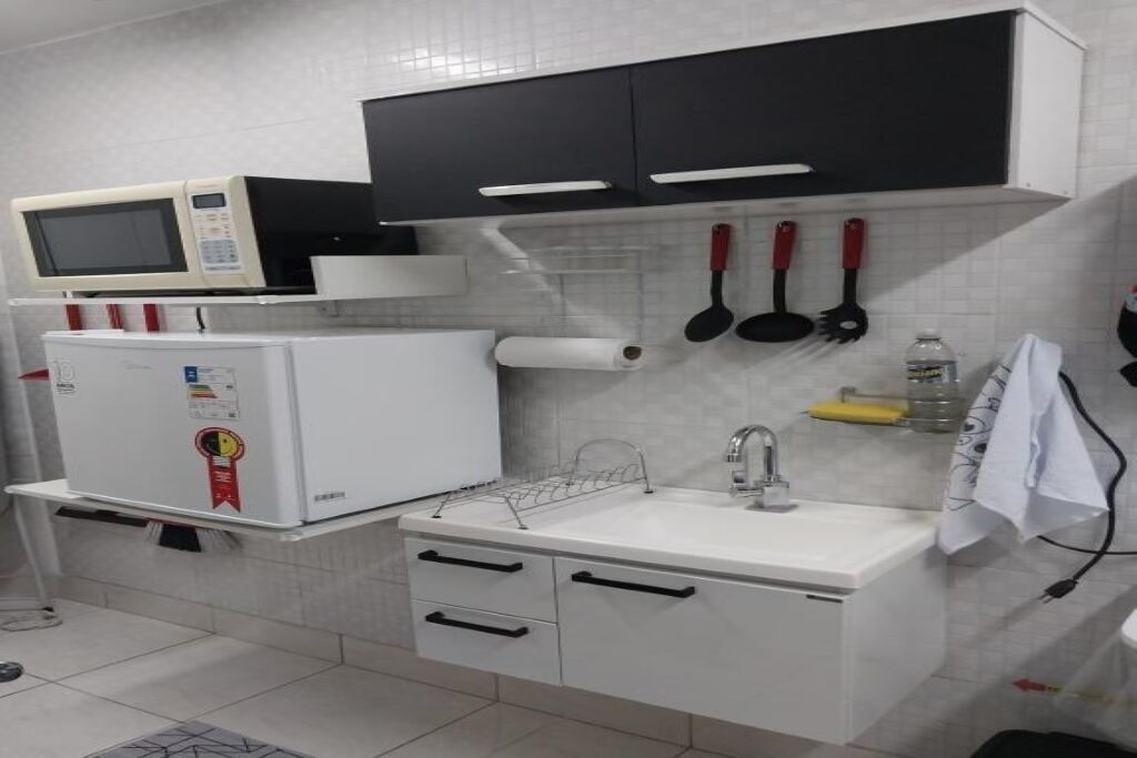 Microwave, oven, stovetop, coffee/tea maker