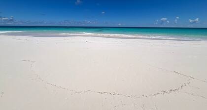 The Beach Bungalow - One 1 Bedroom Home