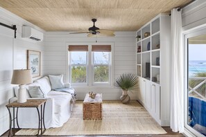 Bungalow, 1 Bedroom | Living area | Smart TV