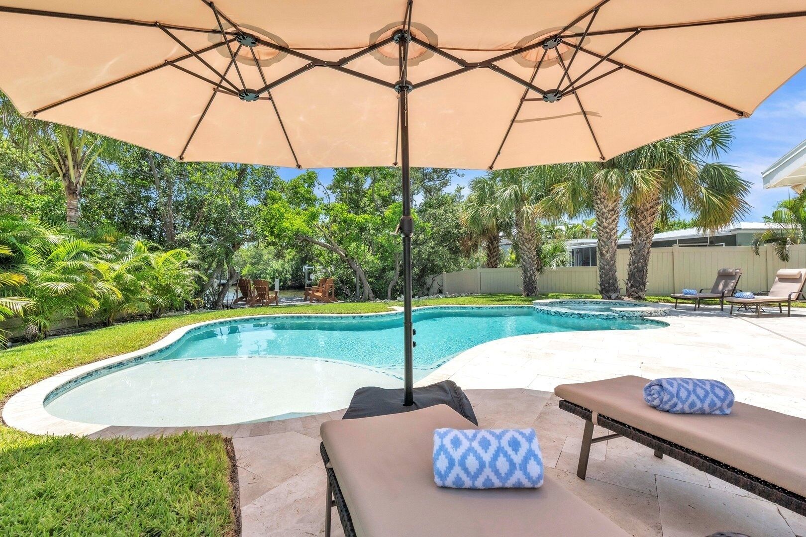 House, 2 Bedrooms | Pool