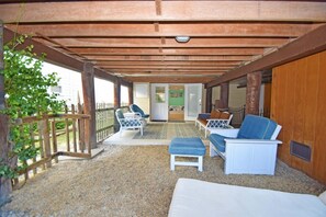 Studio | Property grounds - Pine Court 11 Apts (Ocean City)