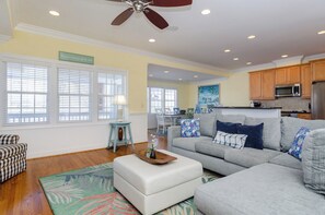 Smart TV - 4BR Duplex Steps to Beach! (Kure Beach)