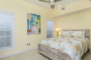 4 chambres, fer et planche à repasser, Wi-Fi, draps fournis