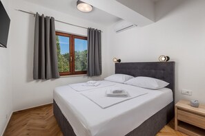 1 多间卧室、熨斗/熨衣板、WiFi、床单