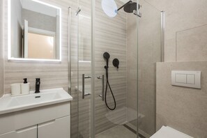 Hair dryer, towels