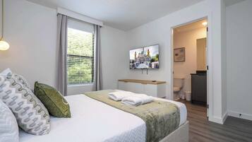 3 bedrooms, iron/ironing board, travel crib, WiFi