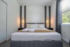 3 室のベッドルーム、アイロン / アイロン台、旅行用ベビーベッド、WiFi