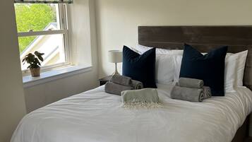 4 bedrooms, iron/ironing board, travel crib, free WiFi