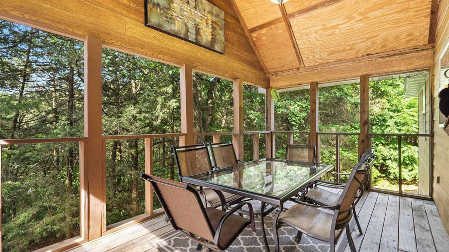 Baldknobber Ridge Escape - West Branson Cabin!