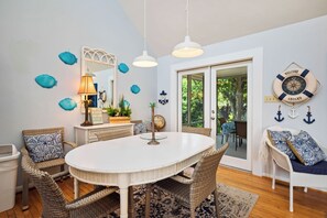 Dining - Sunkissed: Comfy Cottage with Ocean Views and Close Beach Access (Oak Island)