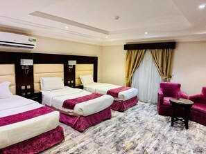 Apartment, 2 Bedrooms, living room