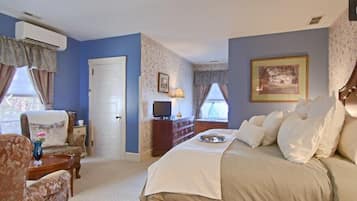 1 bedroom, individually decorated, individually furnished