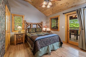 Room - Rustic Cabin in Woods w/ Hot Tub & Games! (Sevierville)