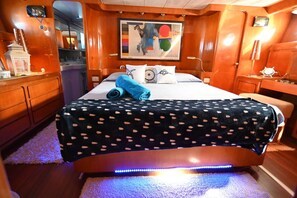 Leilighet, 4 soverom, balkong, havutsikt | 4 soverom