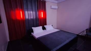 Room, 1 Bedroom, Balcony, Garden View