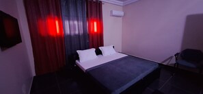 Zimmer, 1 Schlafzimmer, Balkon, Gartenblick | 1 Schlafzimmer