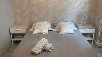 2 habitaciones, tabla de planchar con plancha y wifi gratis