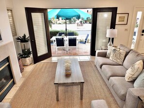 House, Multiple Beds, Patio, Partial Ocean View (Beauty by the Beach) | Living area
