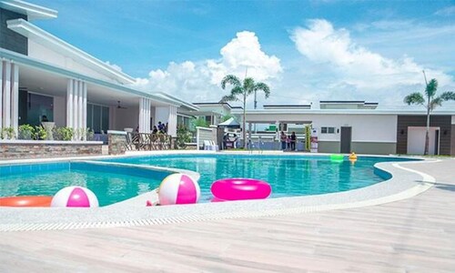 Whole House in San Fernando