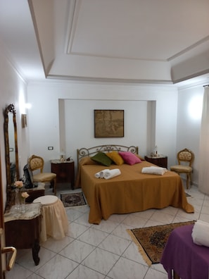 2 dormitorios, cuna de viaje, wifi y ropa de cama