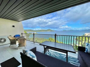 Outdoor dining - Mermaid Escape~Romantic Getaway Newly Renovated with Luxurious & Stunning Views (St Thomas)