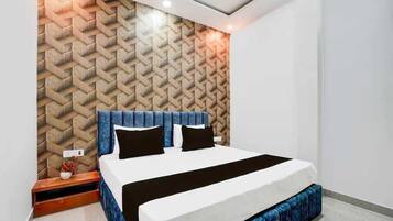 Deluxe Room | 1 bedroom, soundproofing, free WiFi