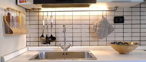 Apartemen, balkon | Dapur pribadi | Mesin espresso dan ketel listrik