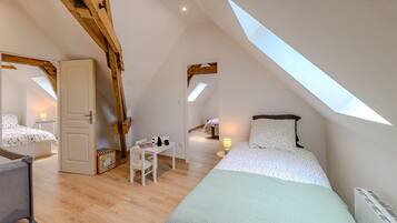 2 habitaciones, tabla de planchar con plancha y wifi gratis