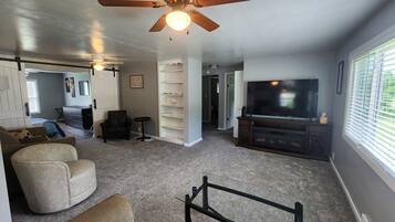 Smart TV, fireplace, video games