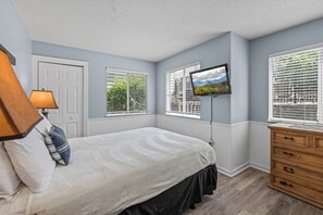 Condo, Multiple Beds, Balcony, Garden View (Cozy Smokys Hideaway) | 2 bedrooms, individually decorated, individually furnished, bed sheets